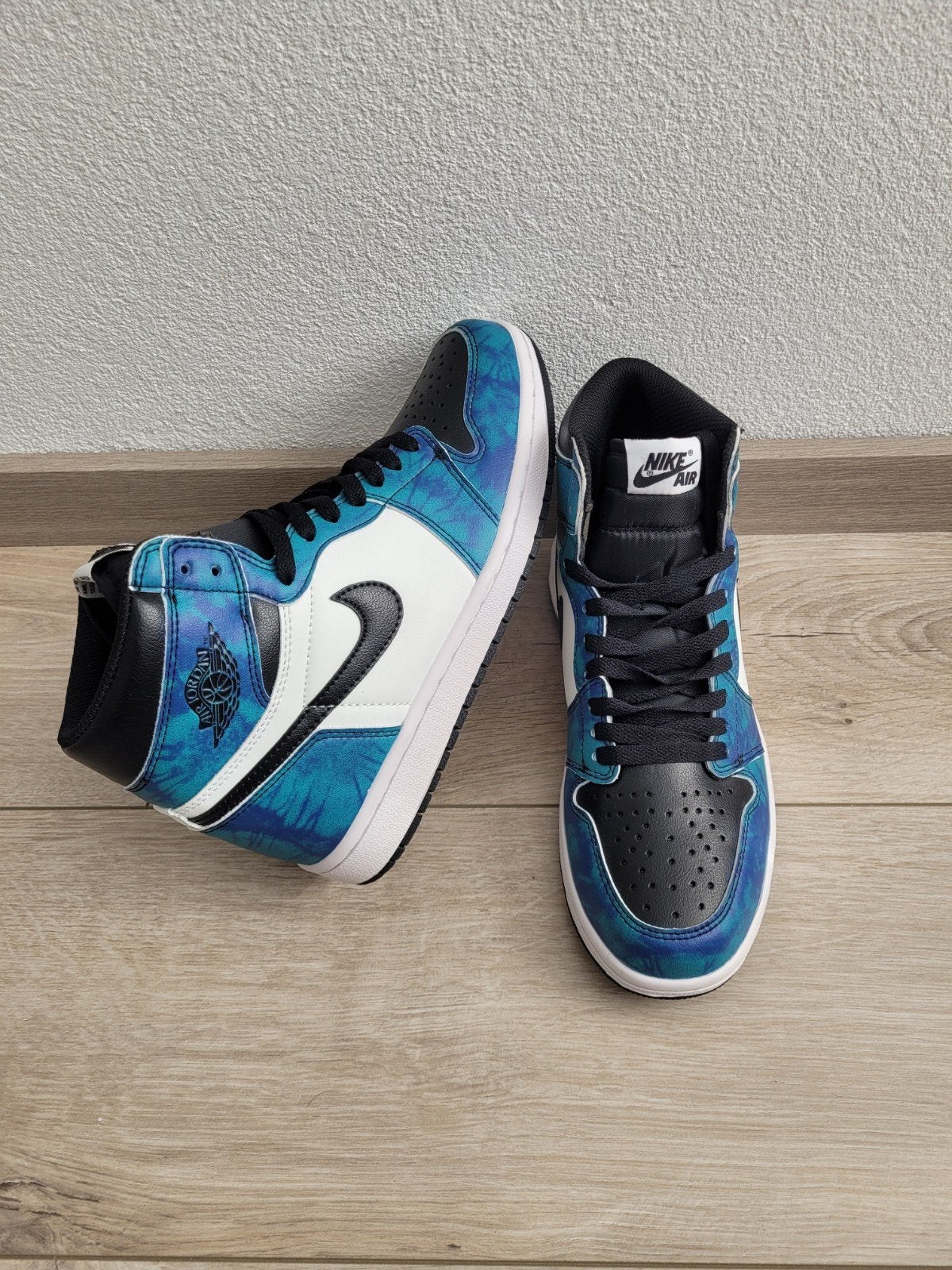 Nike Air Jordan 1 high maat 41, Kleding | Heren, Schoenen, Overige kleuren, Sportschoenen, Nieuw, Ophalen of Verzenden