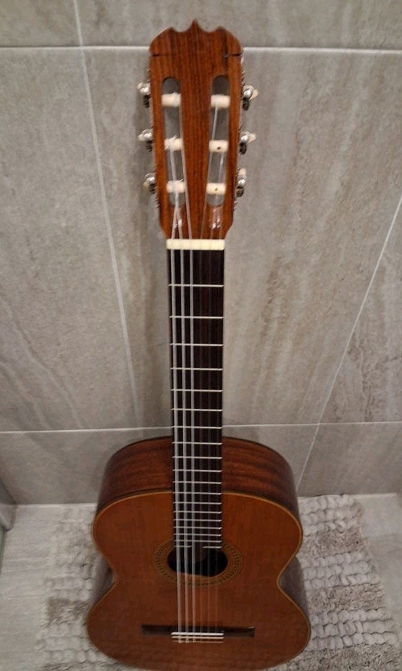 Foto 10 van Vintage Japanse Avora A550 klassieke gitaar 1970 topstaat.