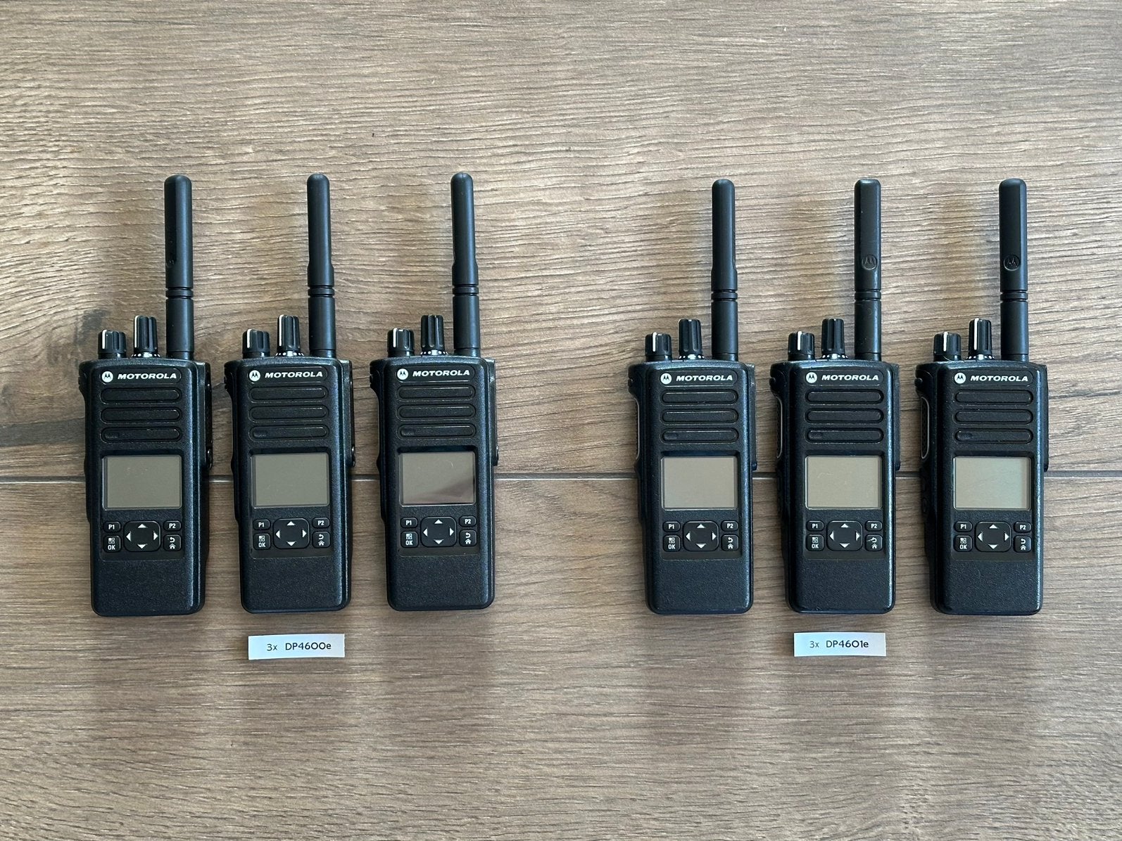 6x Motorola DP4600e/DP4601e (UHF) - zeer compelete set!, 15 km of meer, Ophalen of Verzenden, Zo goed als nieuw, Portofoon of Walkie-talkie