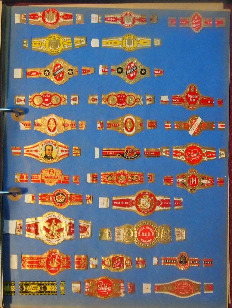 sigarenbandjes diversen in Ringalbum 470 stuks, Verzamelen, Ophalen of Verzenden, Gebruikt, Sigarenbandjes