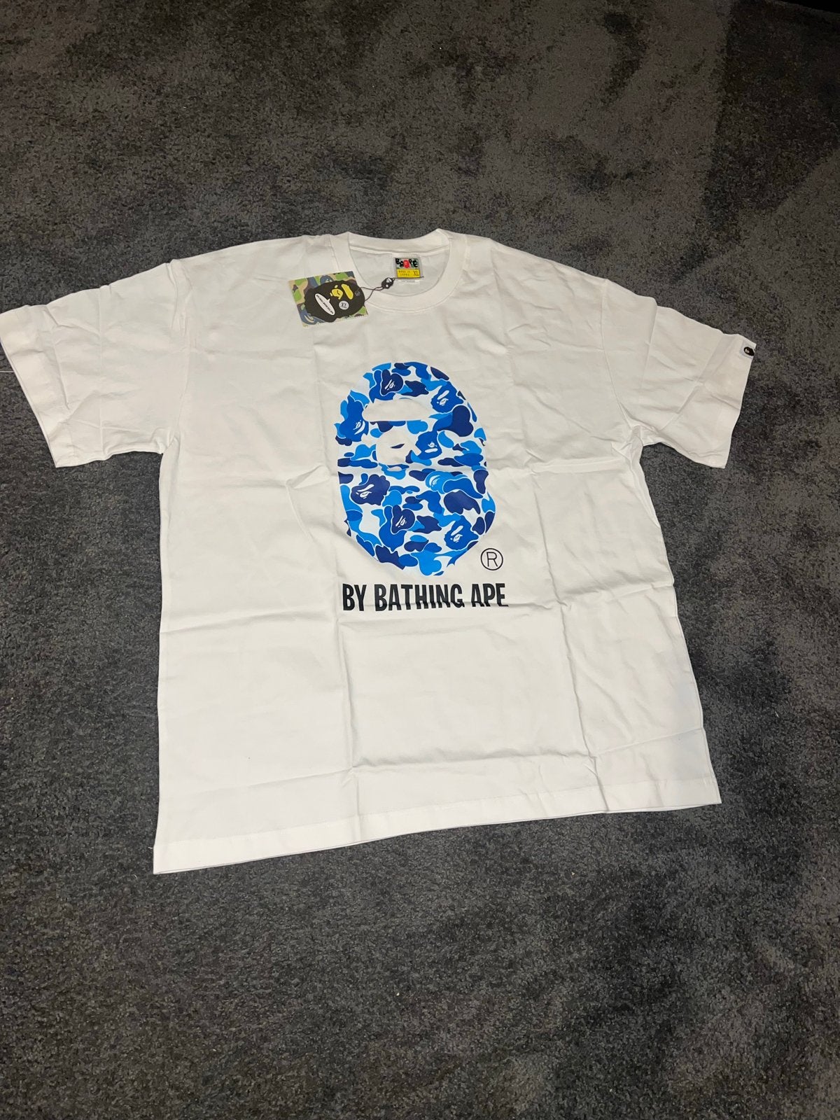 BAPE T-shirt wit met blauwe camo print - valt kleiner dan XL, Verzenden, Nieuw, Maat 56/58 (XL), Wit