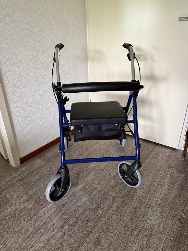 Rollator 3 maanden oud, Ophalen, Zo goed als nieuw