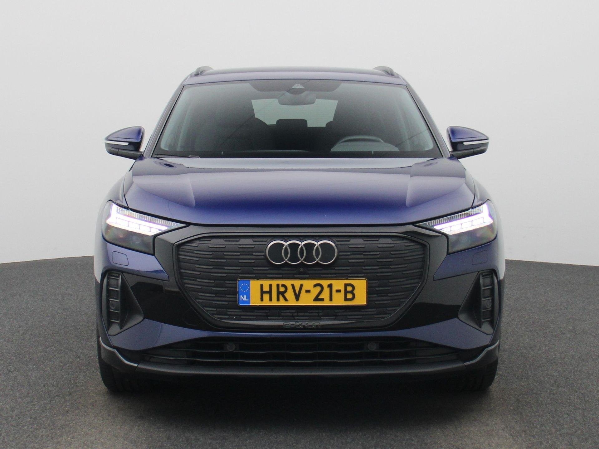 Audi Q4 e-tron 45 quattro Advanced edition 82 kWh l Demo l A, Auto's, 12 maanden, Stof, Zwart, 82 kWh
