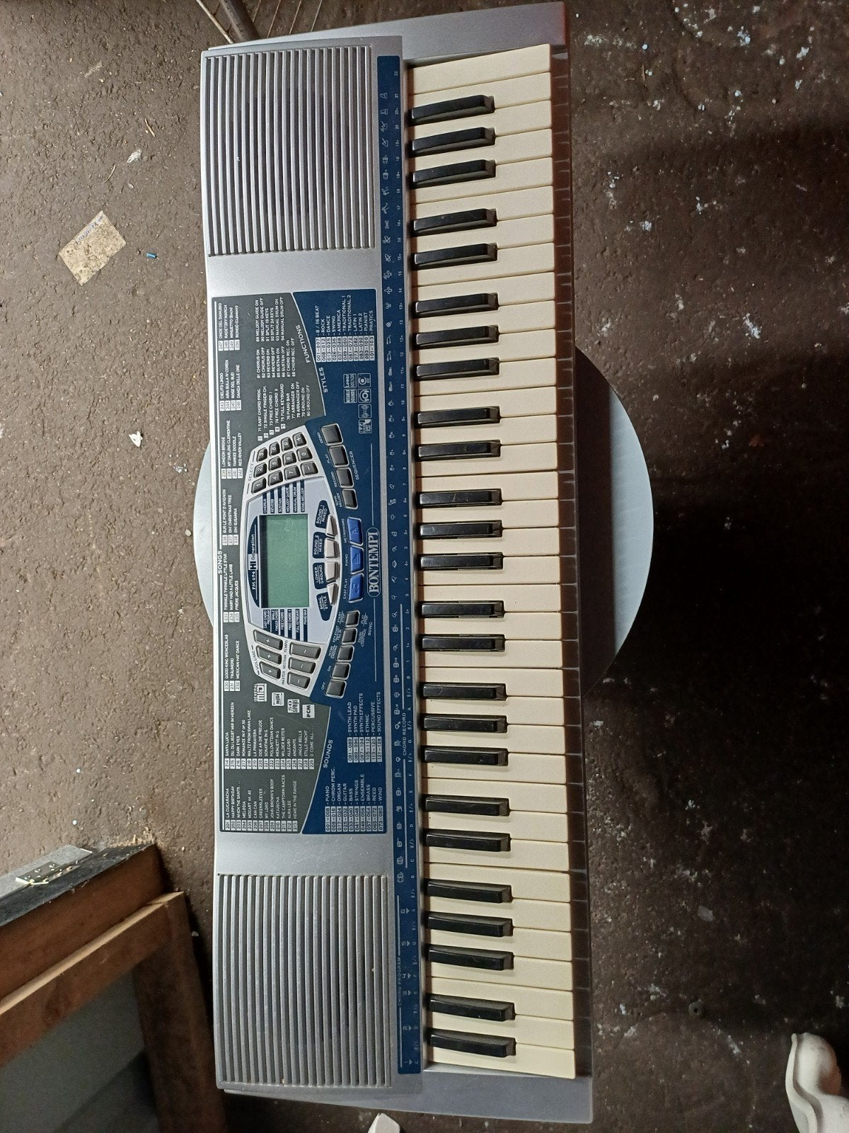 keyboard, Muziek en Instrumenten, Keyboards, Ophalen, Zo goed als nieuw, 61 toetsen, Overige merken
