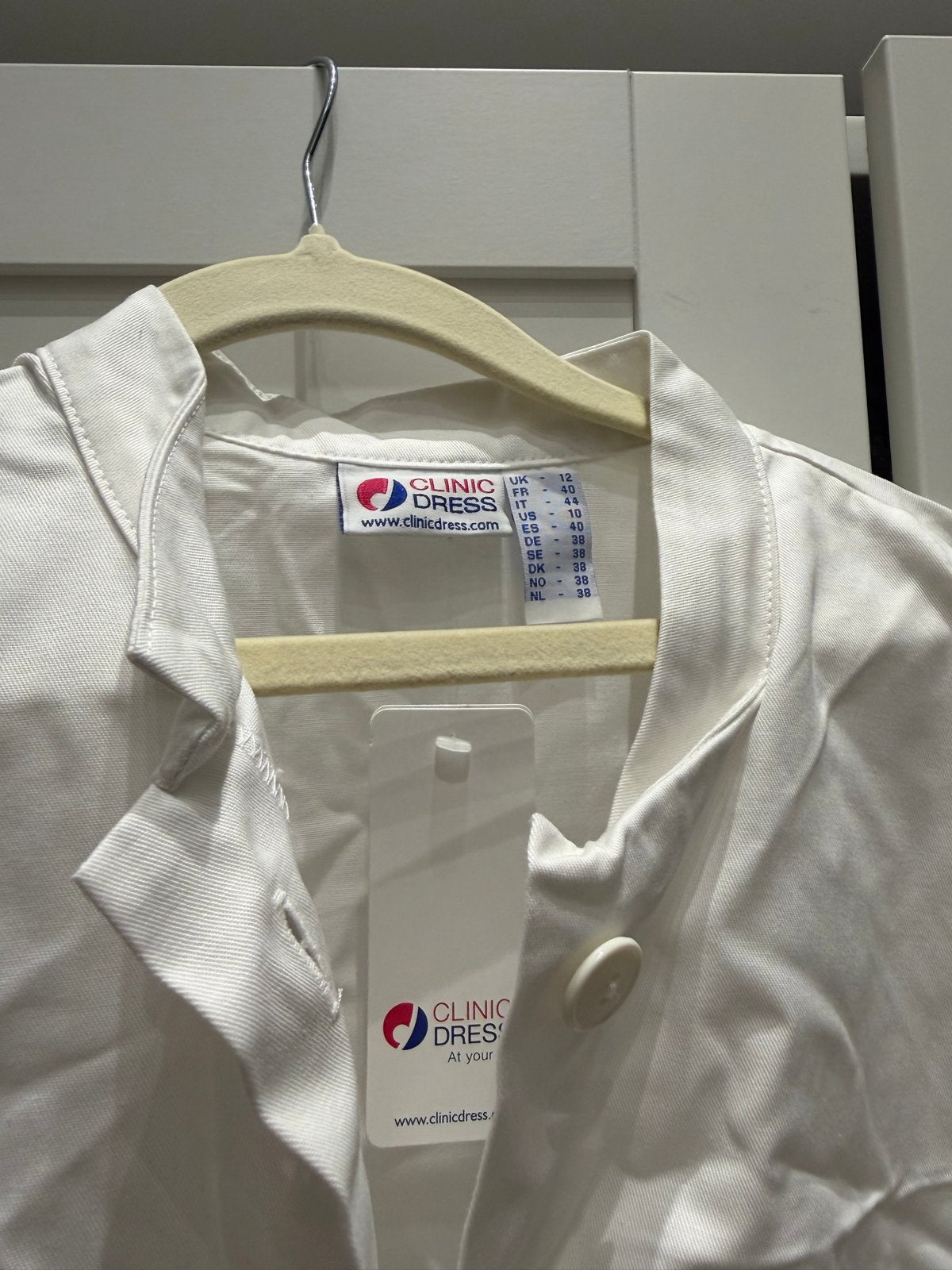 Nieuwe Clinic Dress witte zorgjas - Maat 38, Kleding | Dames, Verzenden, Nieuw