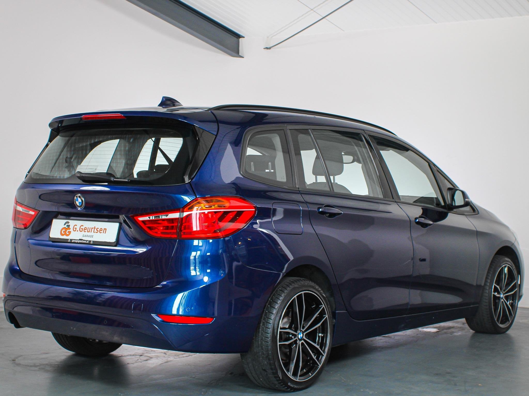 BMW 2-serie Gran Tourer 218i Centennial Executive 7-Persoons, Auto's, Voorwielaandrijving, Gebruikt, 2-Serie Gran Tourer, 7 stoelen