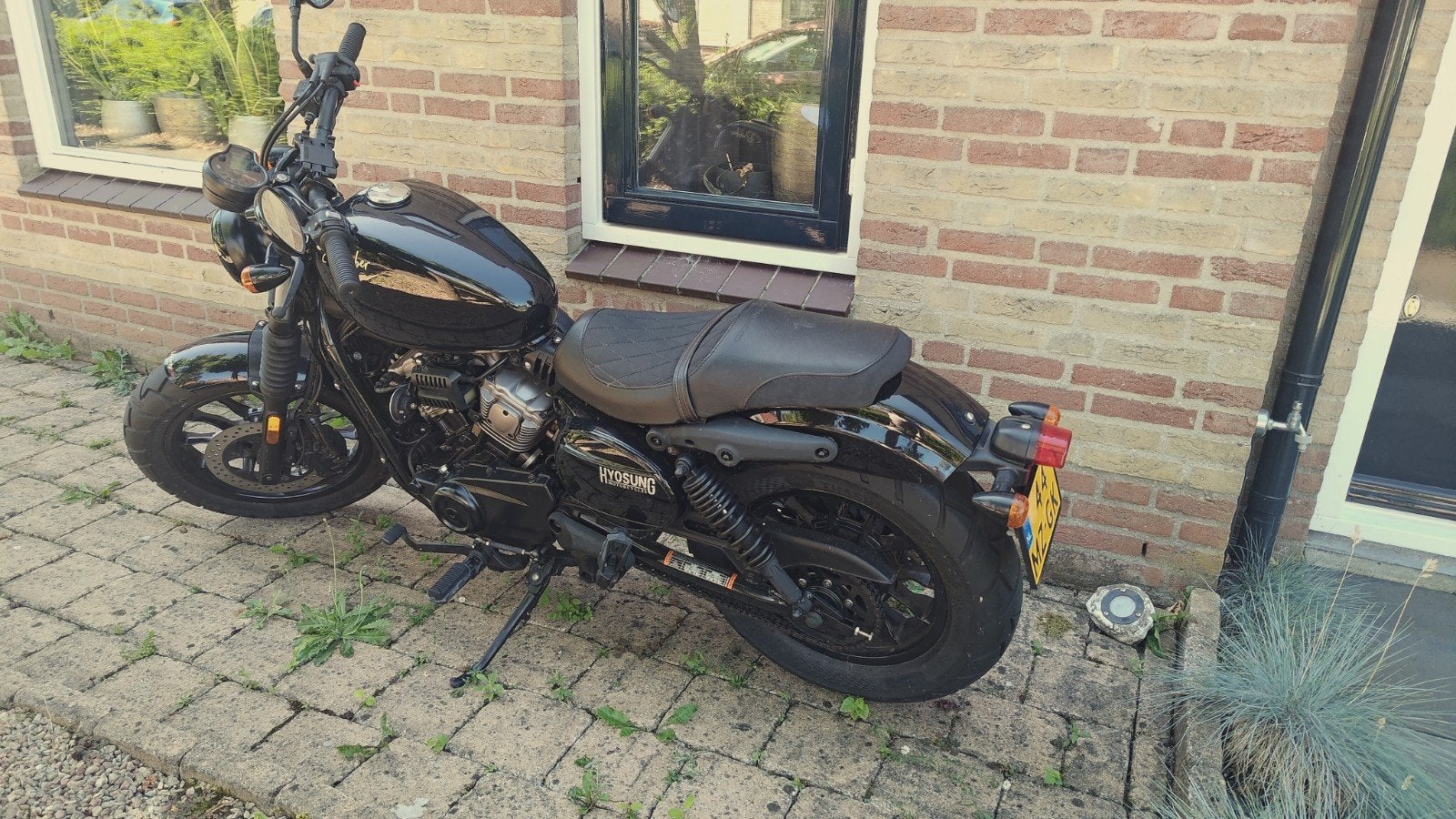 Hyosung Aquila Bobber - Zwart, zo goed als nieuw, Particulier, Chopper