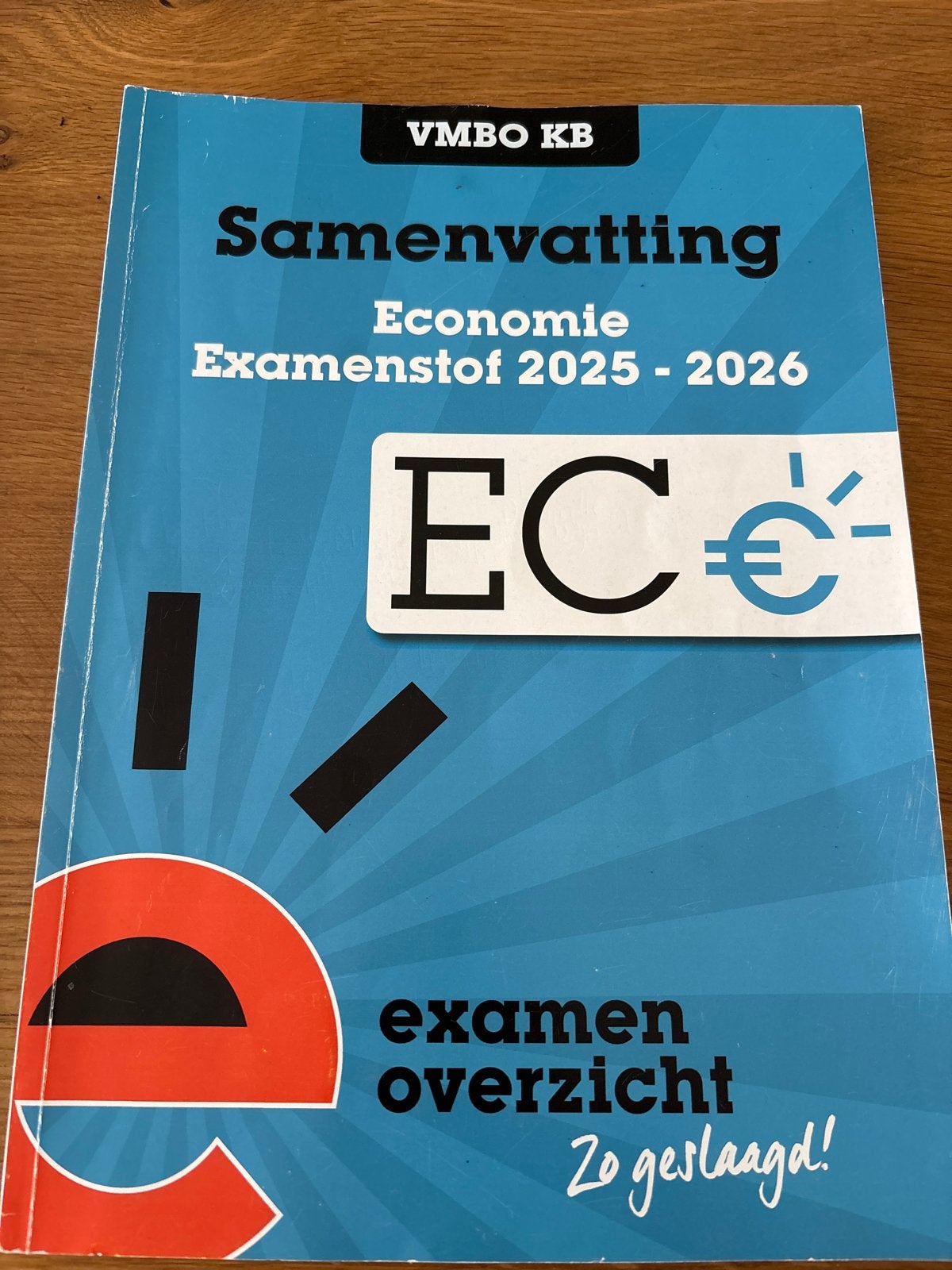 ExamenOverzicht - Samenvatting Examenstof Economie VMBO KB, Ophalen of Verzenden, ExamenOverzicht, Nederlands, Gelezen