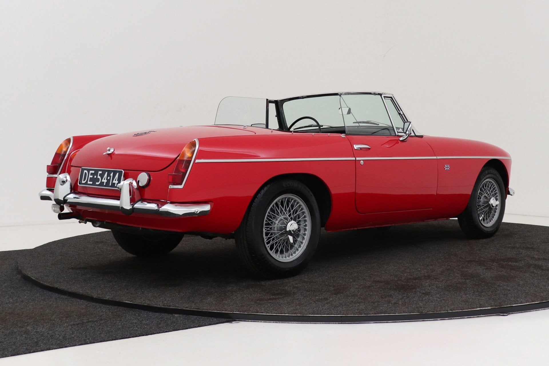 MG B type 1.8 Roadster | 'Steel Dash' | Super Nette Staat! |, Auto's, Achterwielaandrijving, Gebruikt, Zwart, Leder