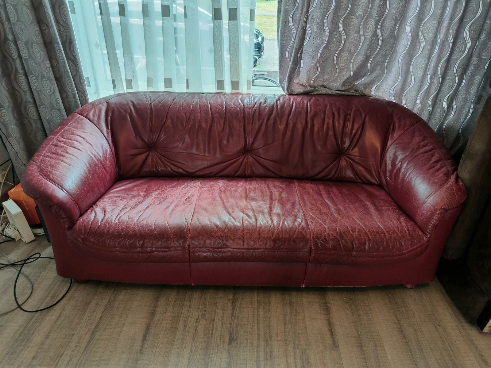 Comfortabele rode leren bank - 3-zits, Ophalen, Gebruikt, Driepersoons, Rechte bank