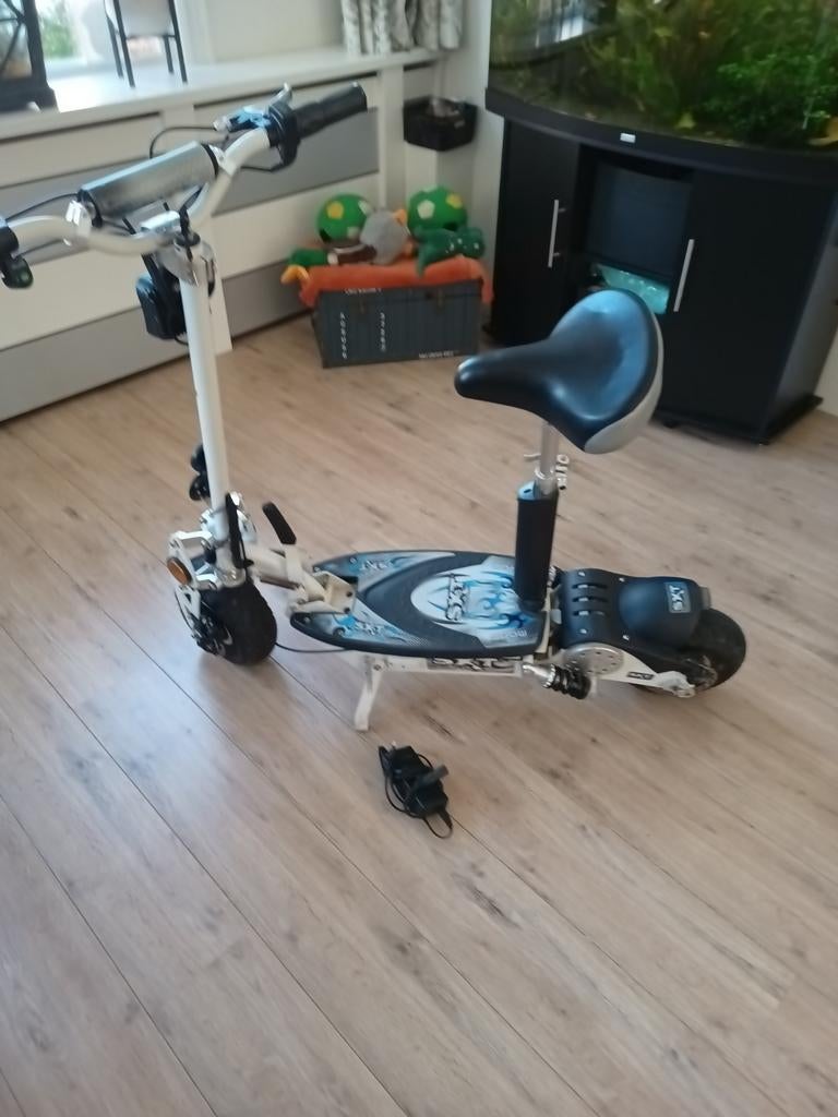 SXT Elektrische Step met Nieuwe Accu's, Fietsen en Brommers, Ophalen of Verzenden, Gebruikt, Elektrische step (E-scooter), SXT