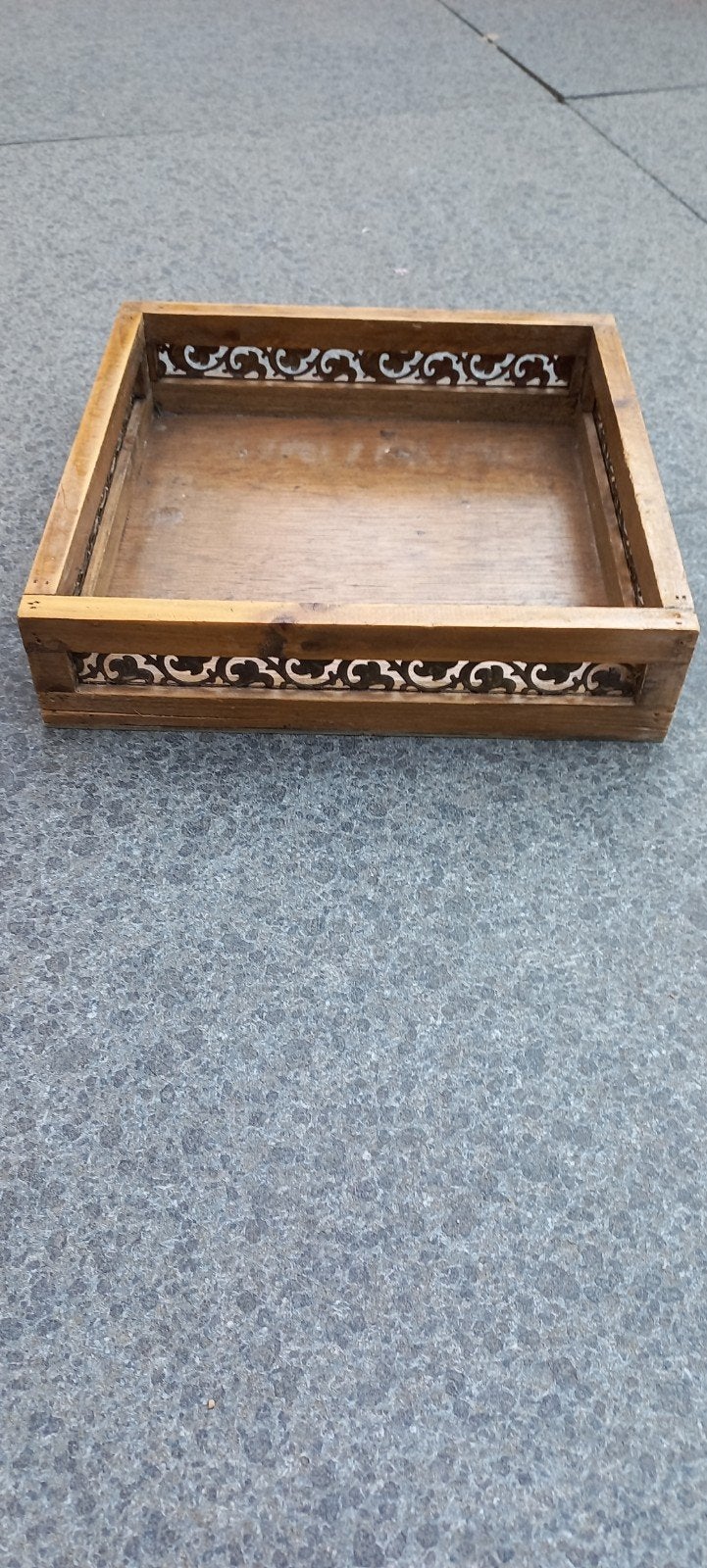 Decoratieve houten dienblad met sierlijke rand, Ophalen of Verzenden