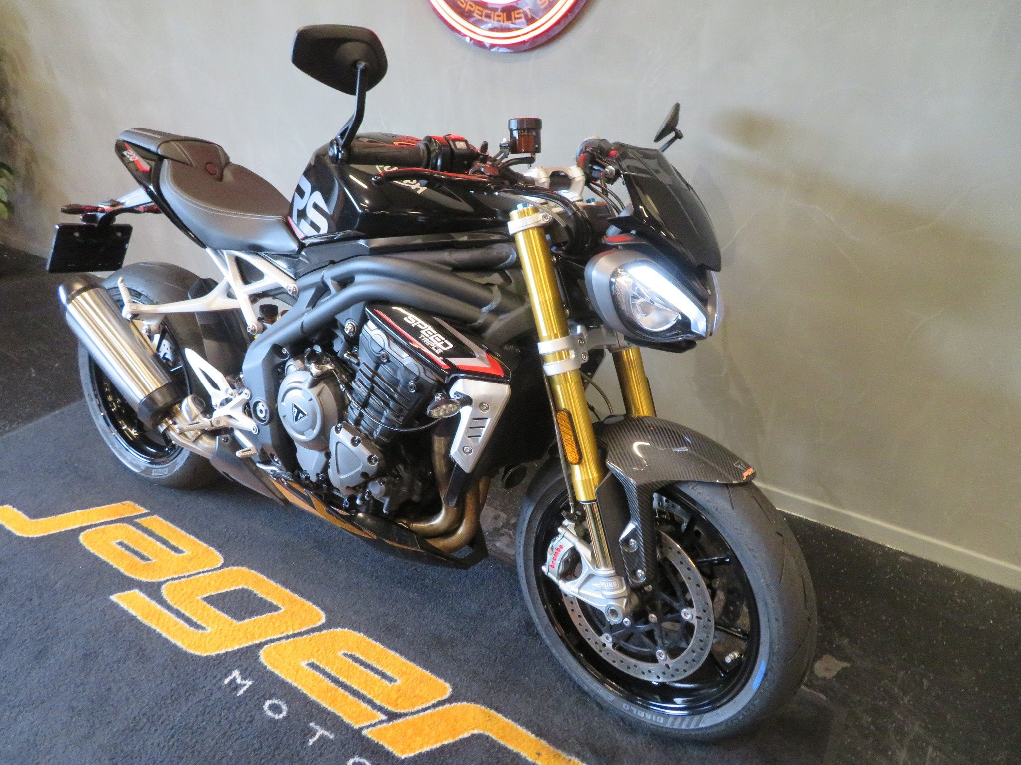 Triumph SPEED TRIPLE 1200 RS ABS PERFECT! (bj 2021), Motoren, Motoren | Triumph, Bedrijf, 1200 cc, Naked bike