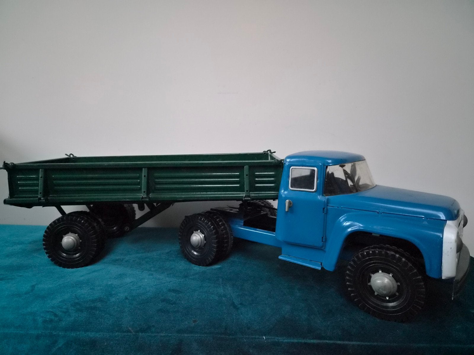 AZLK Moskvitch ZIL-130 truck + aanhanger metaal, Ophalen of Verzenden