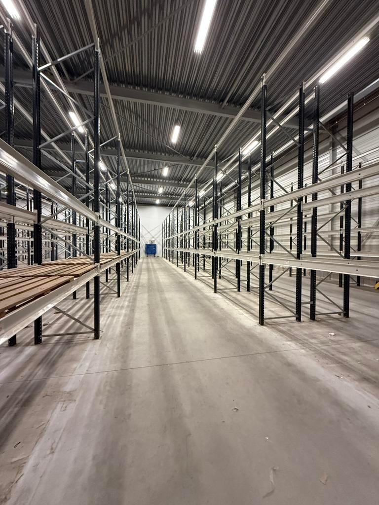 Hovik palletstellingen – 2500 kg per niveau, Ophalen