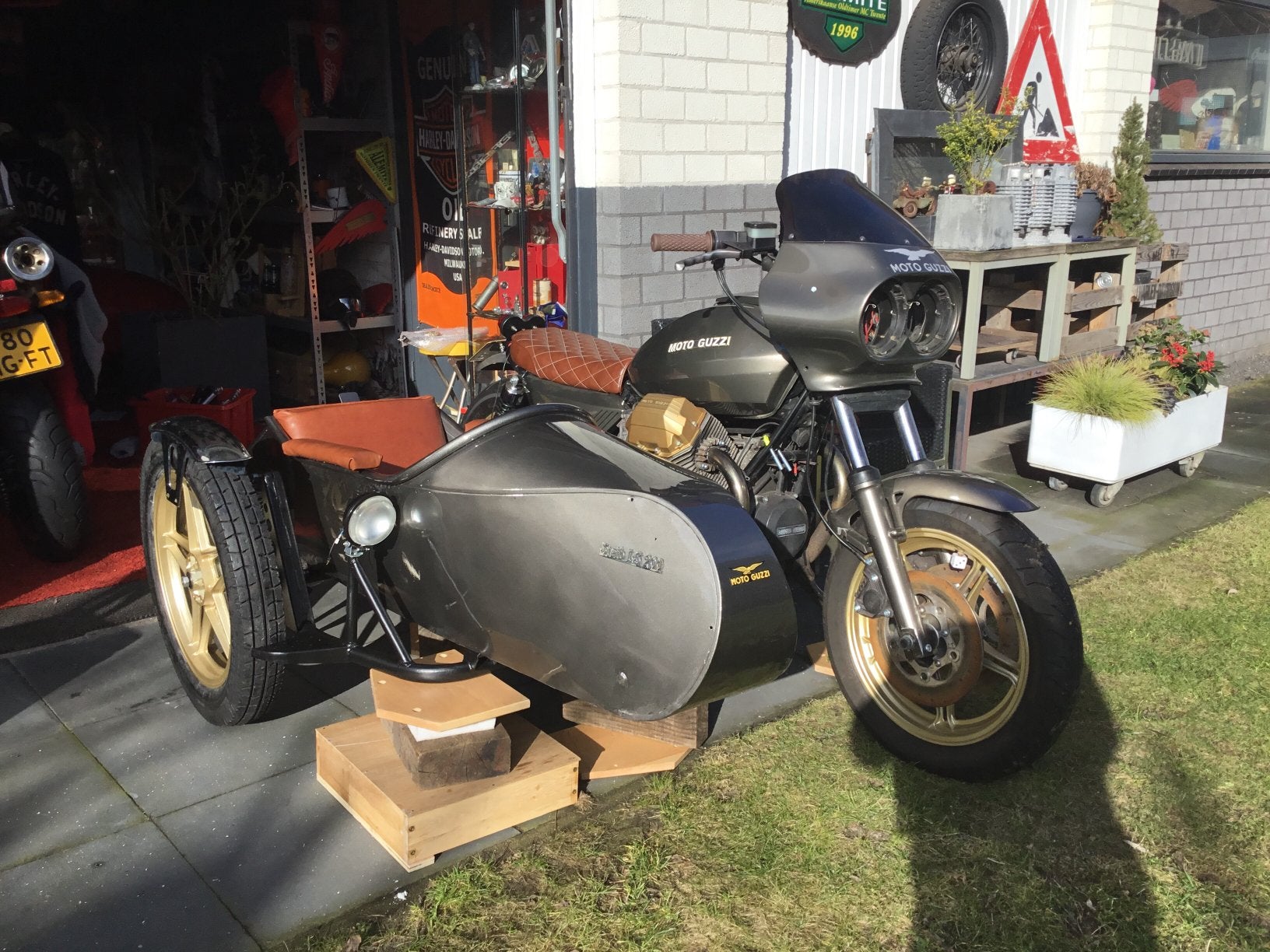 2 zijspan combinaties Moto Guzzi voor de DHZ-er, Motoren, Particulier