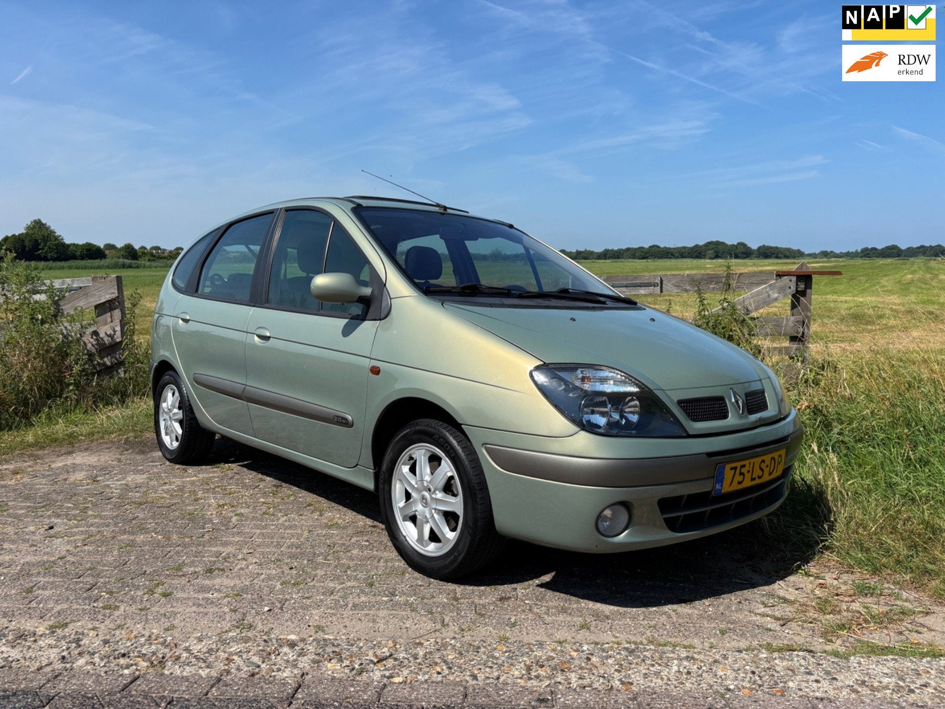 Renault Scénic 2.0-16V AUTOMAAT, Auto's, Renault, 1998 cc, Gebruikt, 1295 kg, 4 cilinders
