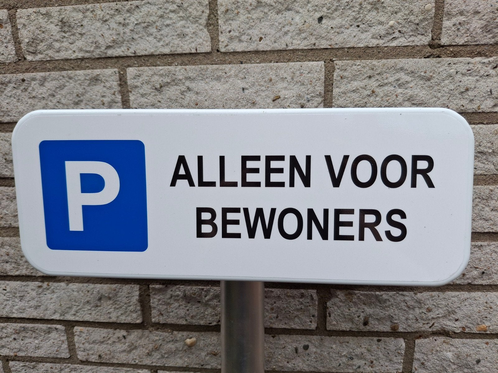 Parkeerbord 'Alleen voor Bewoners' met paal, Ophalen, Nieuw