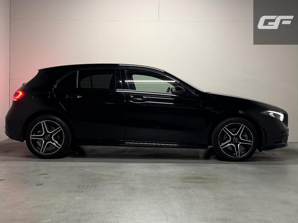 Mercedes A-klasse 250e AMG Edition Sfeer CarPlay Cruise, Auto's, Mercedes-Benz, Gebruikt, 4 cilinders, Met garantie (alle), Leder en Stof