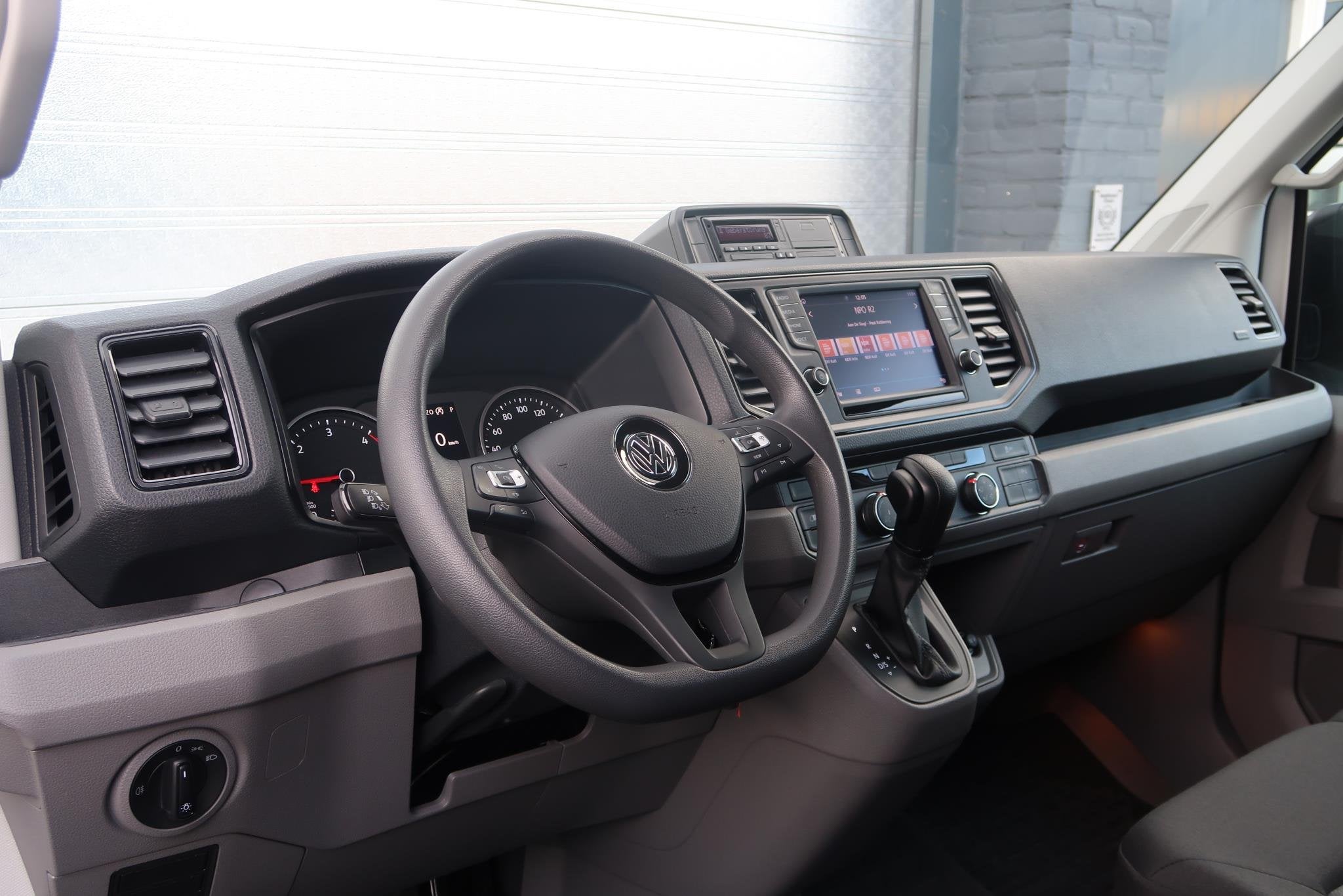 Volkswagen Crafter 50 2.0 TDI DL L3H2 N1/ 3.5 T/ LED/ CAMERA, Automaat, Dealer onderhouden, Gebruikt, 4 cilinders