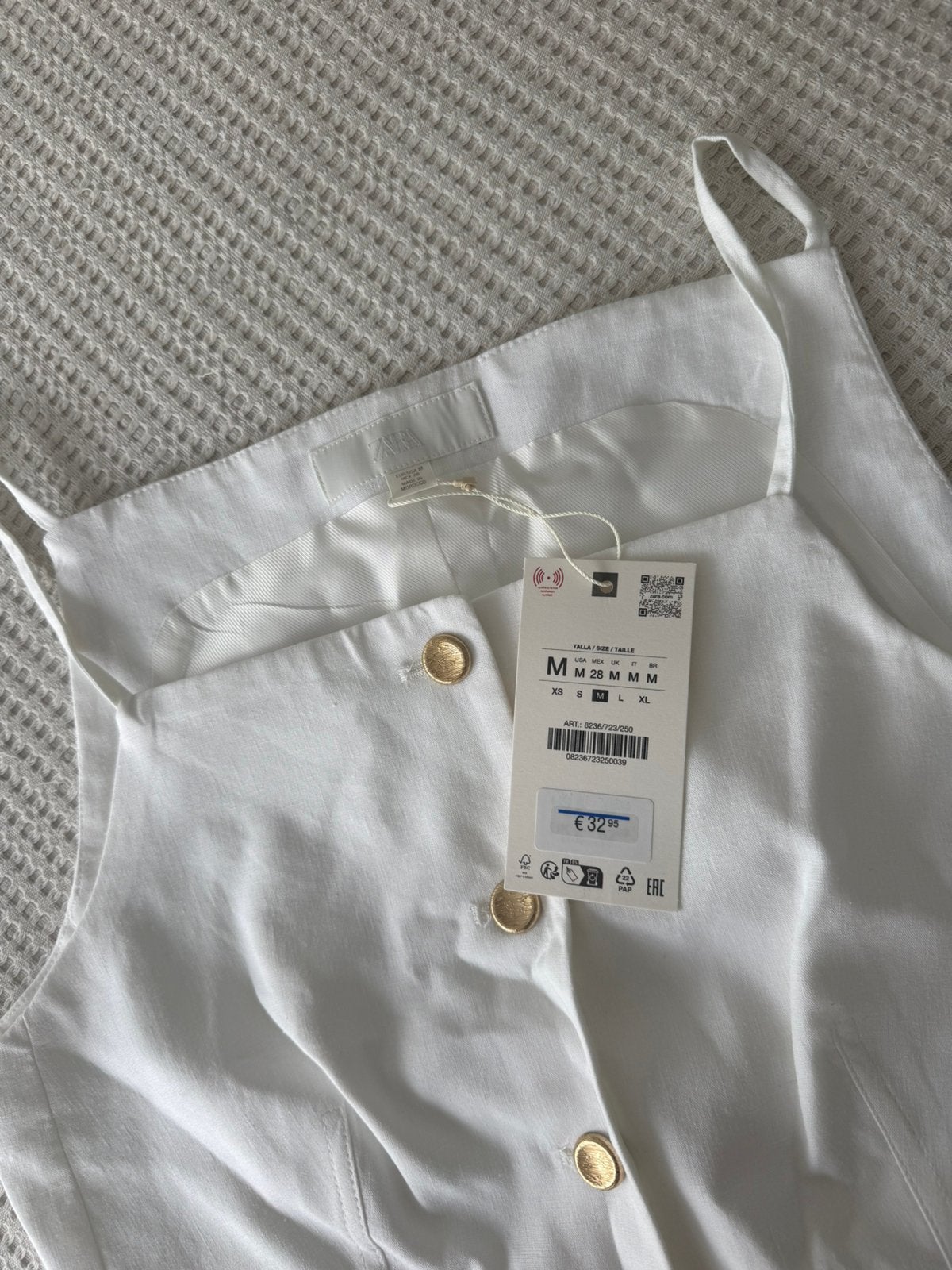Top Zara size M NEW, Kleding | Dames, Ophalen of Verzenden, Zo goed als nieuw, Zonder mouw