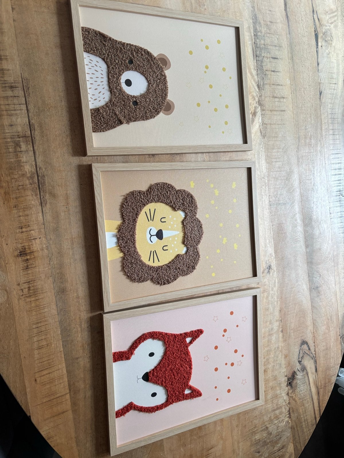 Set van 3 kinder schilderijen met dieren (beer, leeuw, vos), Ophalen of Verzenden, Zo goed als nieuw, Meerkleurig, Textiel