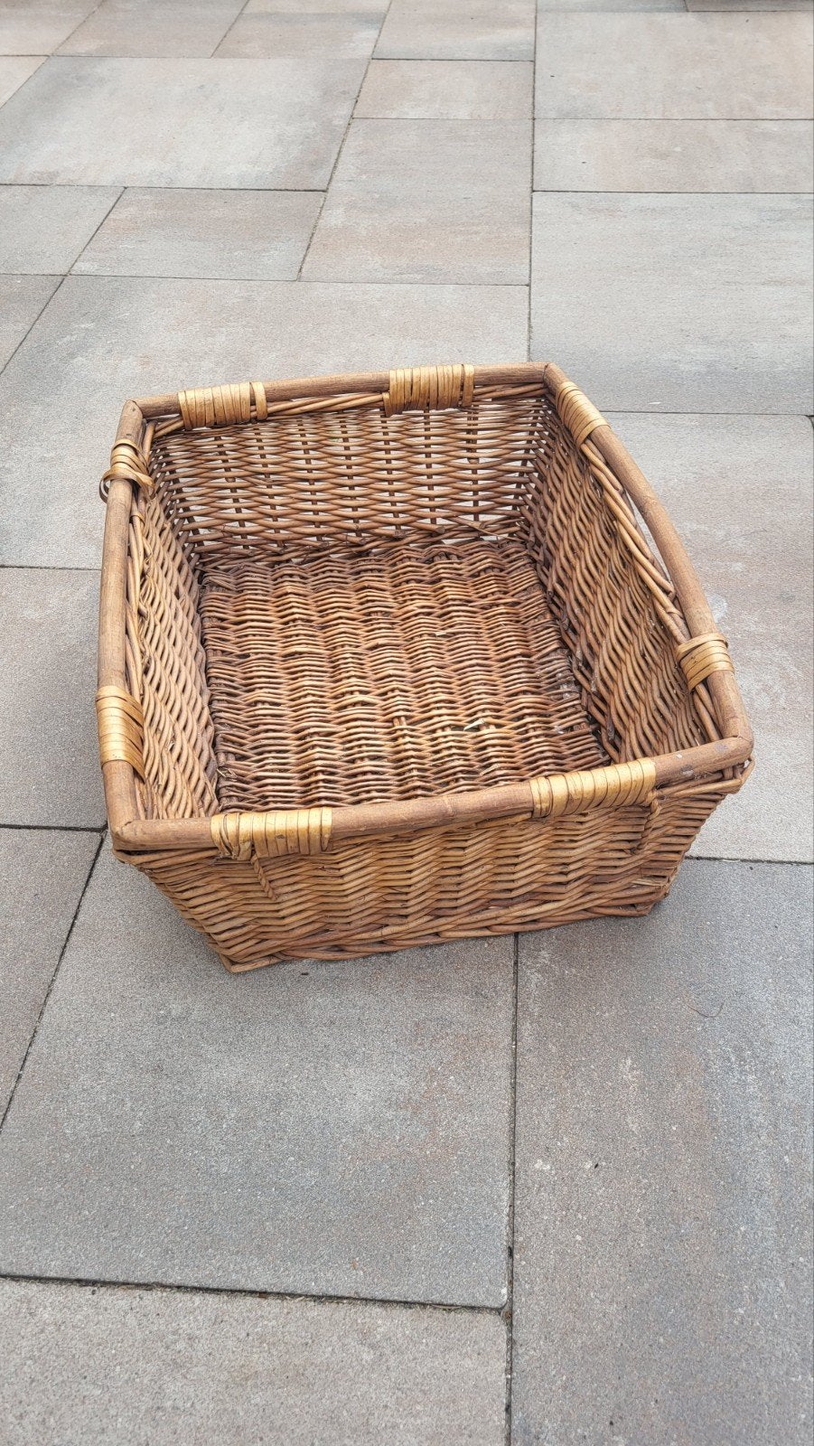 Riet /rotan mand., Huis en Inrichting, Woonaccessoires | Schalen en Manden, Ophalen, Rechthoekig, Riet