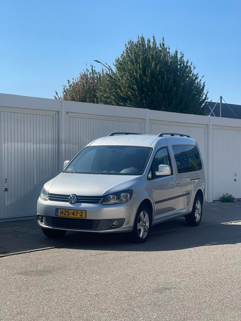 Volkswagen Caddy 1.2 TSI 77KW Maxi 7persoon 2011 Grijs, Auto's, Voorwielaandrijving, 1442 kg, 4 cilinders, 7 stoelen