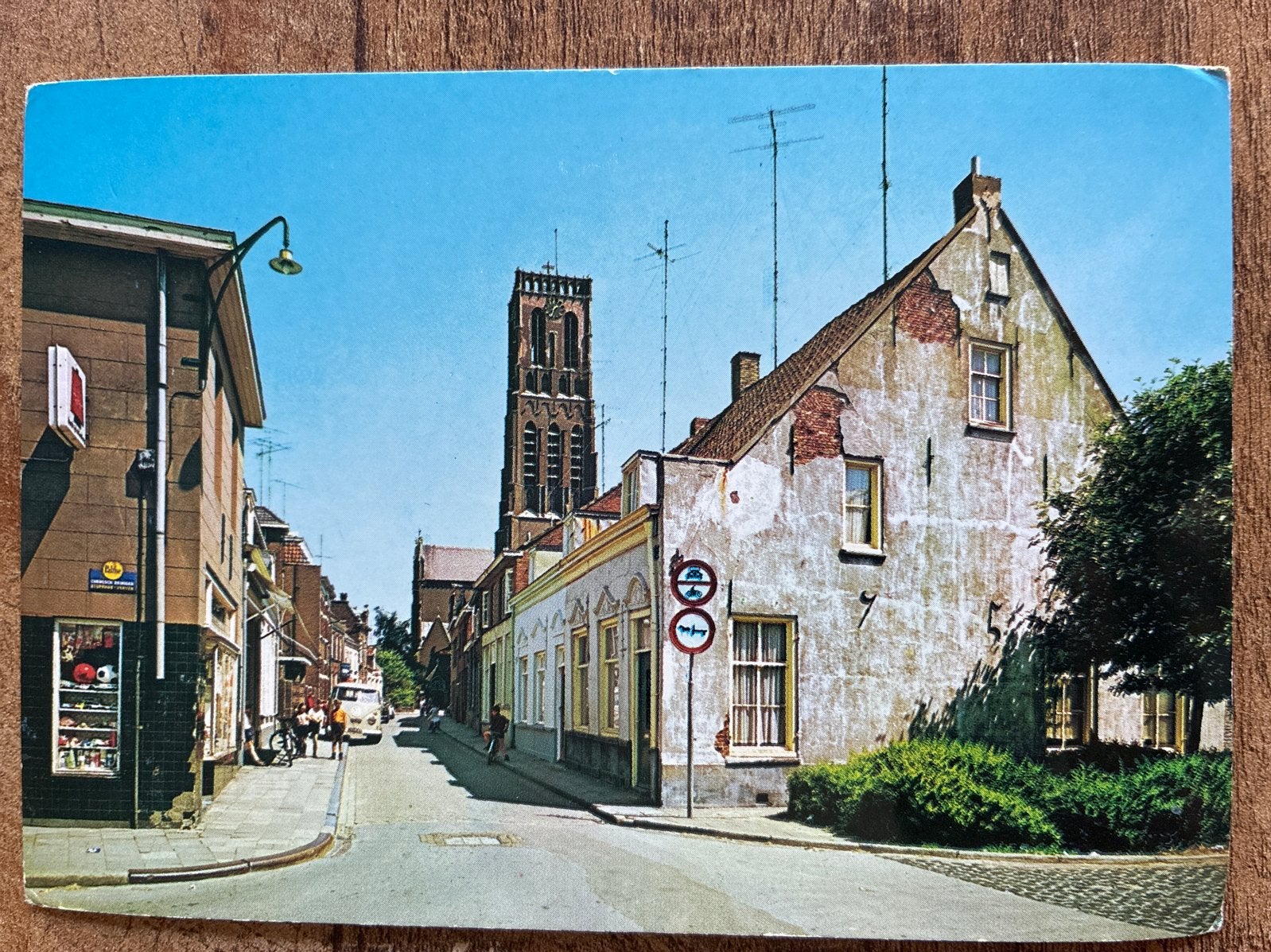 Oude ansichtkaart Oss Centrum met de Grote Kerk, Ophalen of Verzenden, 1960 tot 1980, Ongelopen, Noord-Brabant