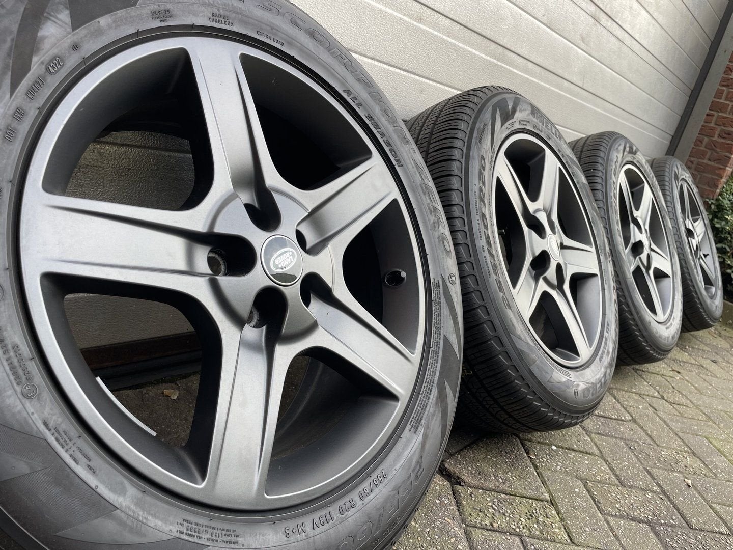 20 inc Land Rover New Defender L663 P400 XS velgen Allseason, Auto-onderdelen, Banden en Velgen, Gebruikt, 255 mm, -, -