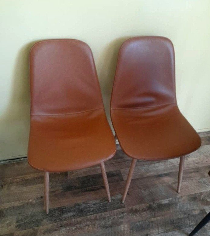 Set van 2 bruine stoelen zo goed als nieuw GRATIS OP HALLEN, Huis en Inrichting, Stoelen, Twee, Bruin, Ophalen of Verzenden, Zo goed als nieuw