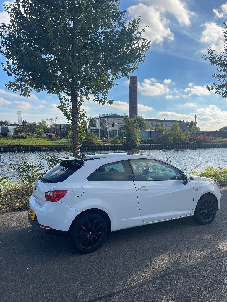Seat Ibiza 1.6 77KW 3DRS DSG 2010 Wit, 4 cilinders, Origineel Nederlands, Particulier, 1000 kg