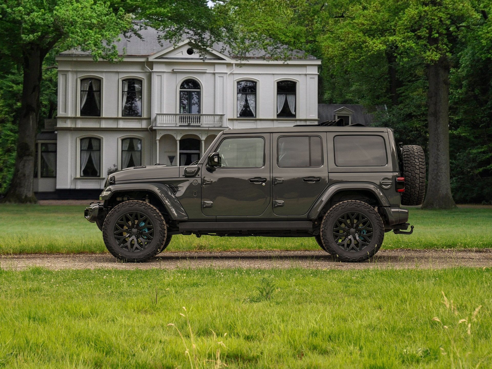 Jeep Wrangler Brute Richmond 4xe 380 Sahara | 1e eigenaar, Auto's, Jeep, Automaat, Dealer onderhouden, Euro 6, 4 cilinders