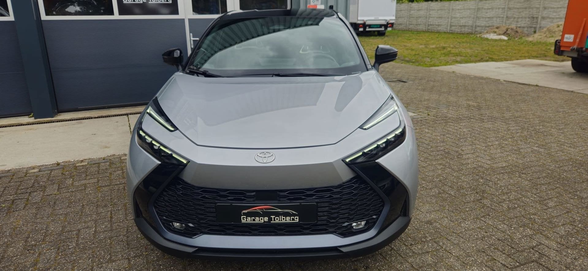 Toyota C-HR 1.8 Hybrid 140 Executive, Zwart, Automatische klimaatregeling, Bedrijf, Nieuw