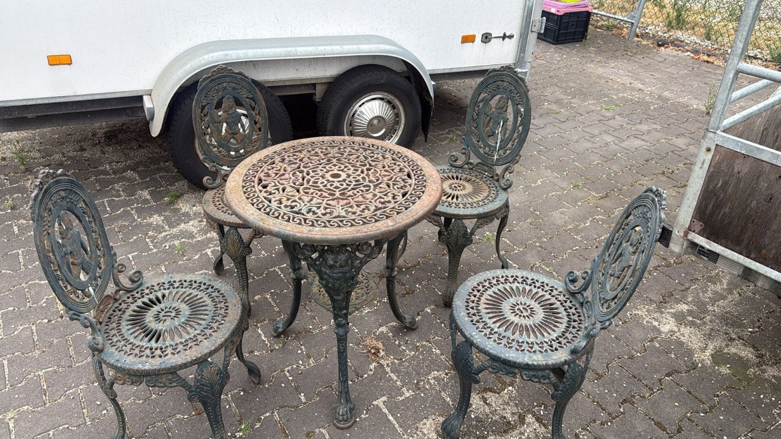 Heel zwaar degelijk gietijzeren tuinsetje, Tuin en Terras, Ophalen, Gebruikt, Tuinset, Eettafel