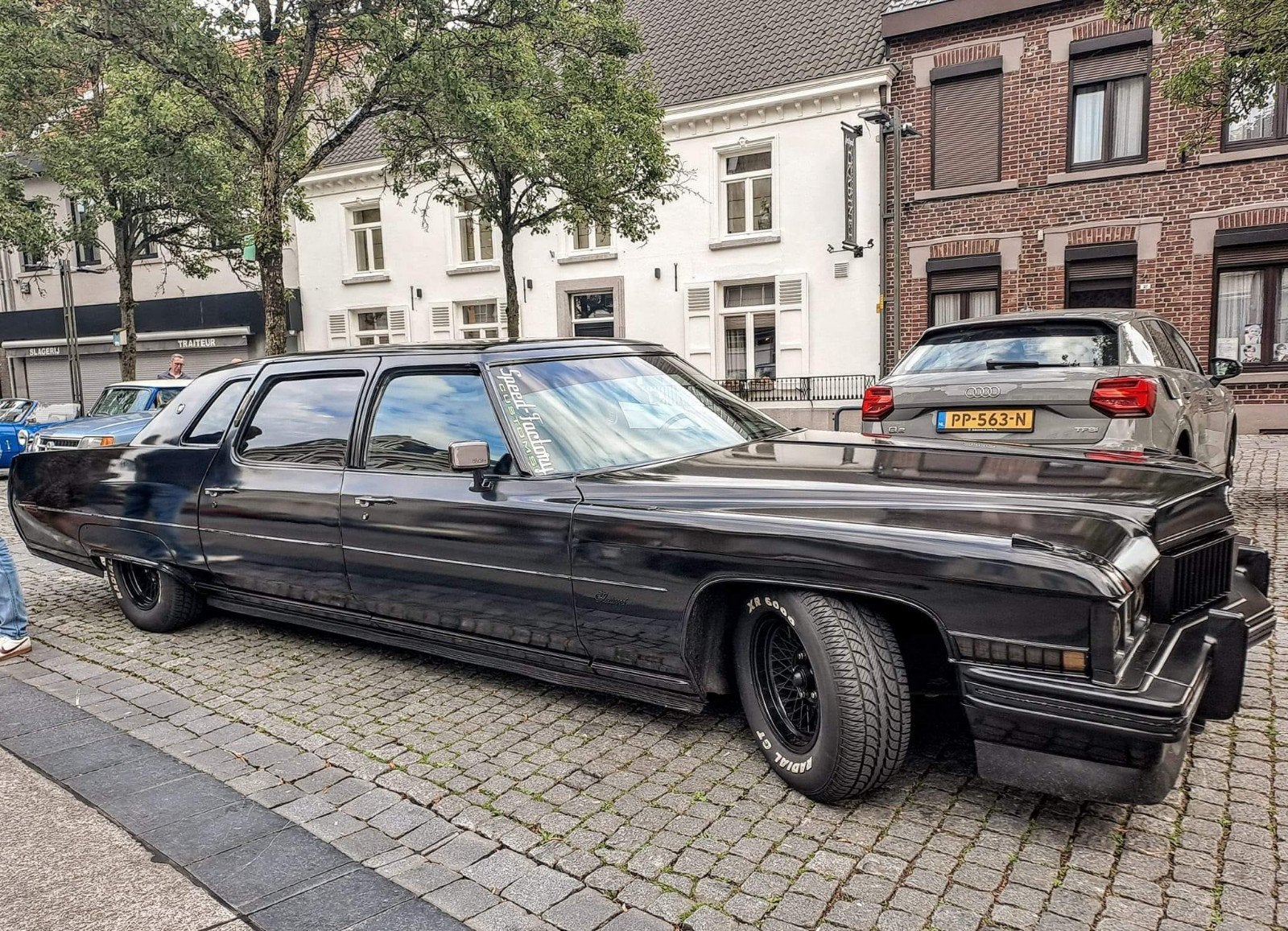 Oldtimer: Cadillac Fleetwood Cruiser, bj 1973, Auto's, Automaat, 2836 kg, Zwart, Particulier
