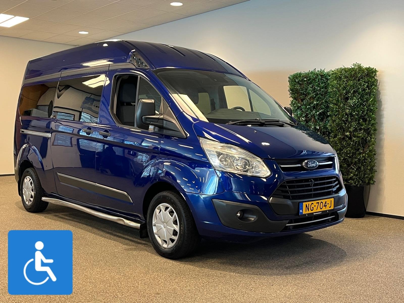 Ford Transit Custom L2H2 Rolstoelbus 4+1 (airco), Auto's, Ford, 12 maanden, Parkeersensor, Euro 6, Origineel Nederlands