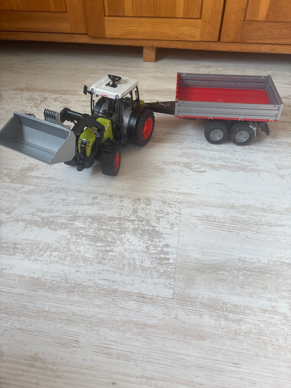 Bruder tractor met kar en voorlader, Ophalen of Verzenden, Zo goed als nieuw