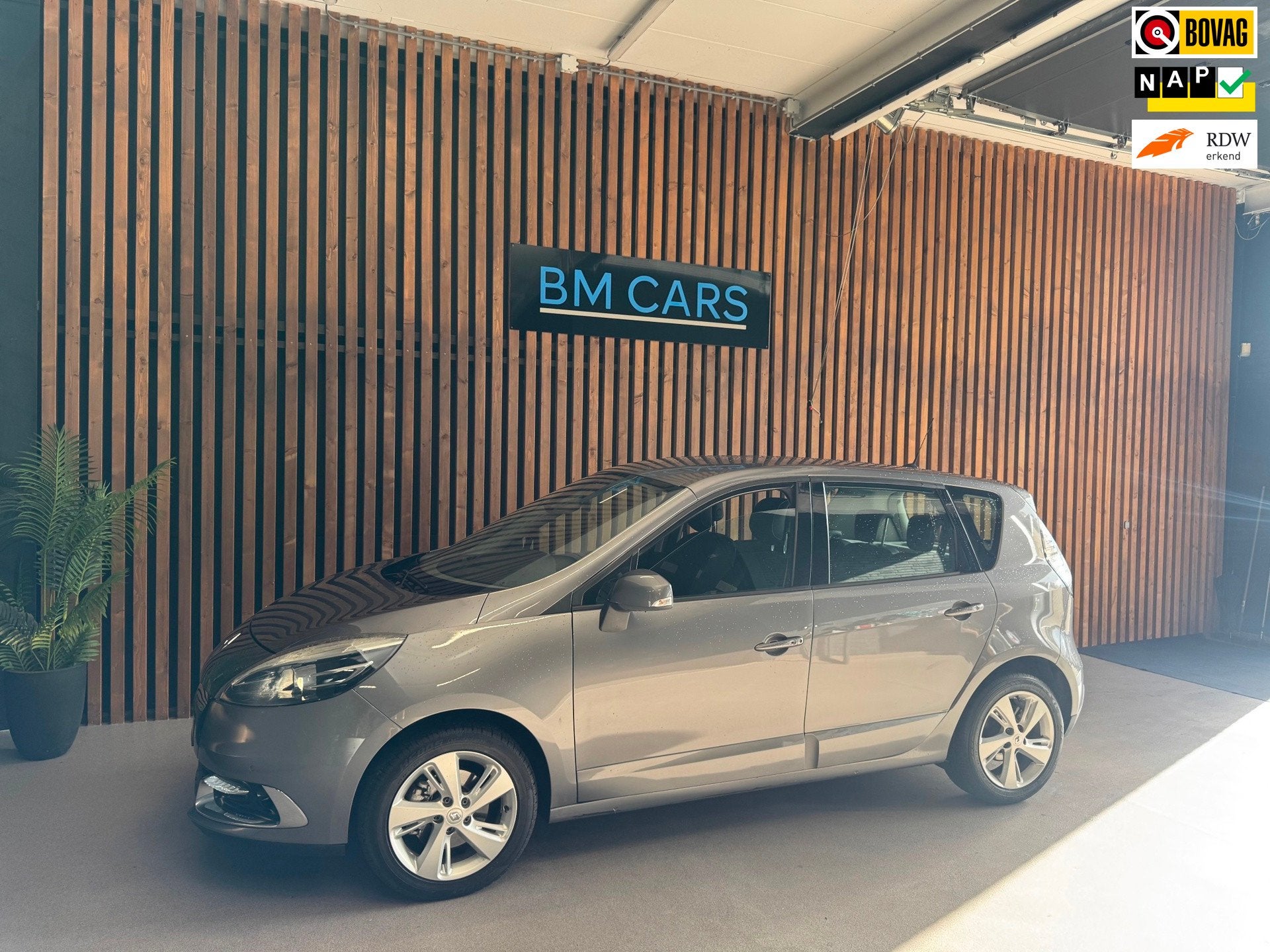 Renault Scénic 1.2 TCe Dynamique CAMERA, Cruise, NAP, Voorwielaandrijving, Euro 5, Parkeersensor, Gebruikt