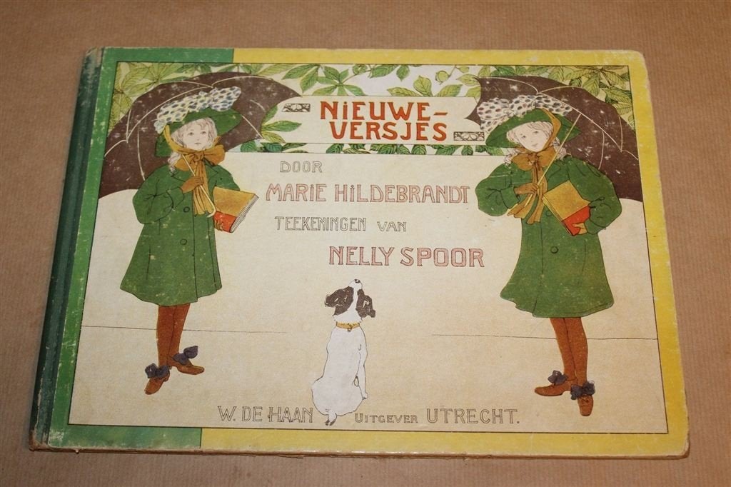 Nieuwe Versjes — Nelly Spoor, Kinderprentenboek 1913, Boeken, Ophalen of Verzenden, Gelezen