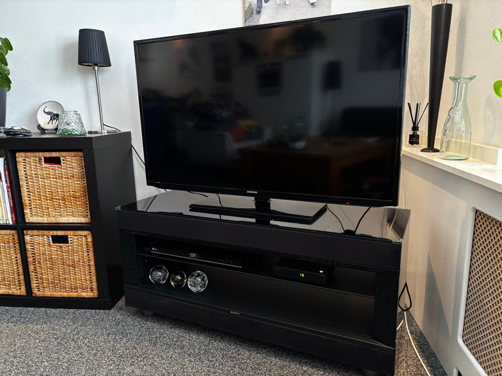 Sony RHT-G900 tv-meubel met ingebouwd geluidssysteem, Ophalen, 100 tot 150 cm, Zo goed als nieuw, Minder dan 100 cm