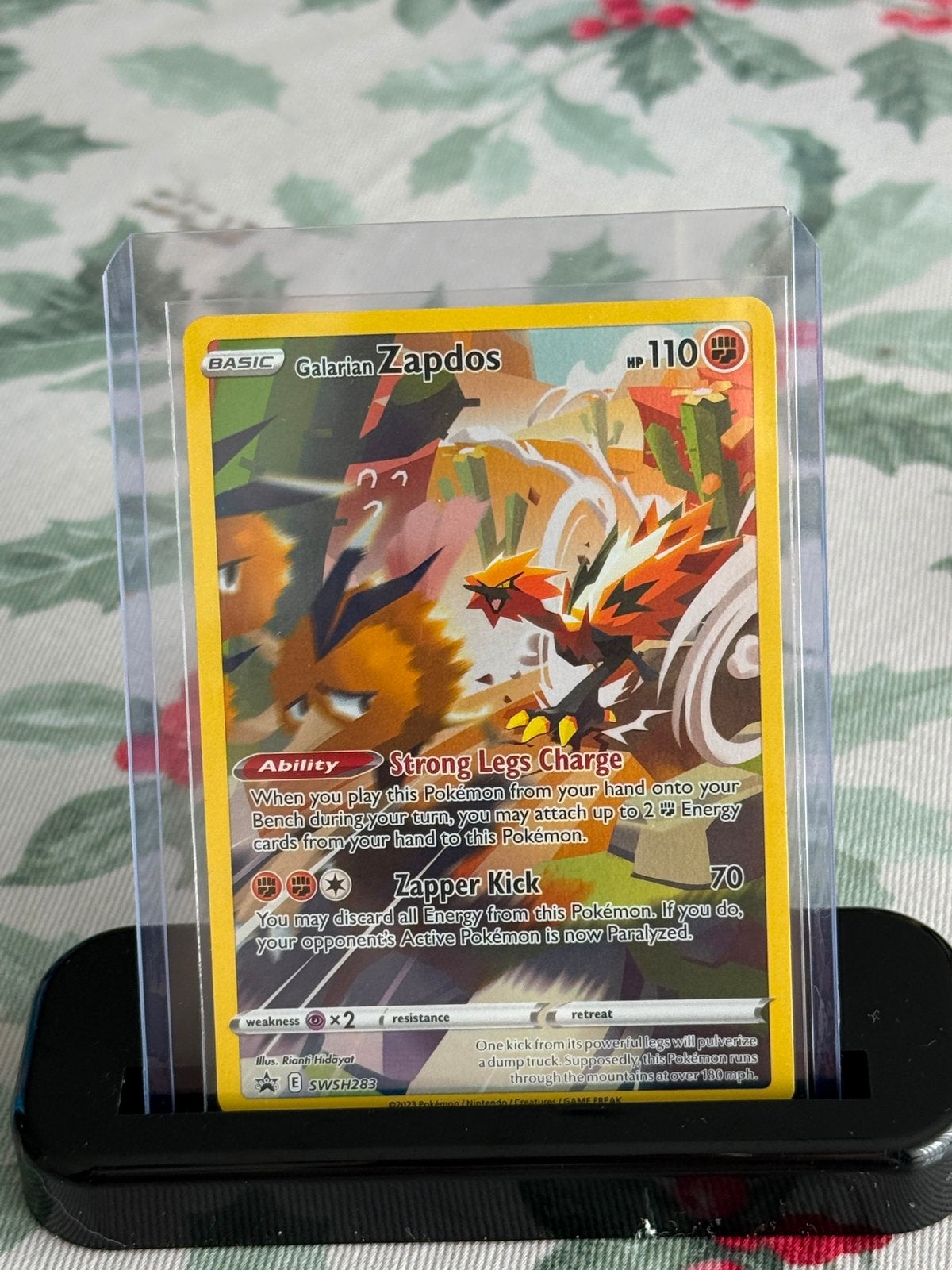 Galarian Zapdos #SWSH283 Pokemon Promo, Ophalen of Verzenden, Zo goed als nieuw