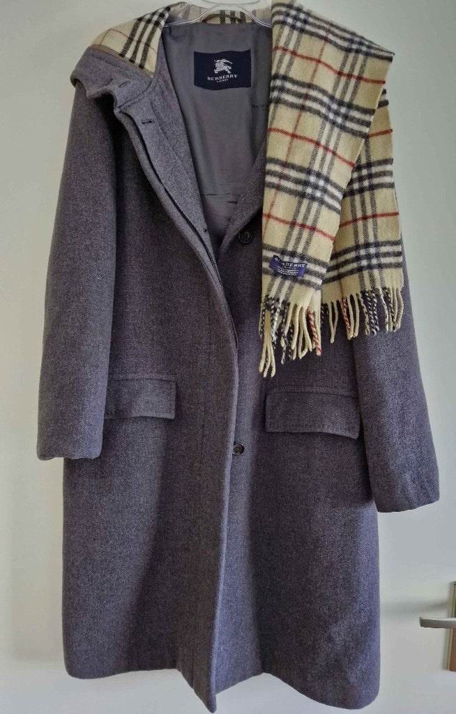 Jas, Burberry nieuwstaat! 100% wol, Kleding | Dames, Jassen | Winter, Zo goed als nieuw, Maat 46/48 (XL) of groter, Grijs, Ophalen of Verzenden