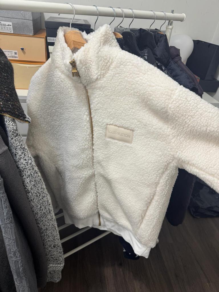 Louis Vuitton Leather Patch Fleece Blouson Wit, Ophalen of Verzenden, Nieuw, Wit