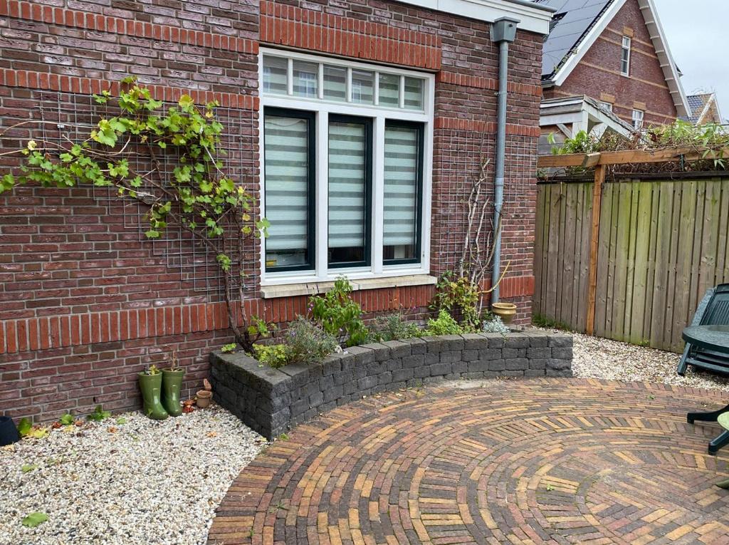 Schilderwerk Binnen & Buiten Pools Bouwbedrijf 18 jaar in NL, Diensten en Vakmensen, Schilders en Behangers, Garantie, Behangen