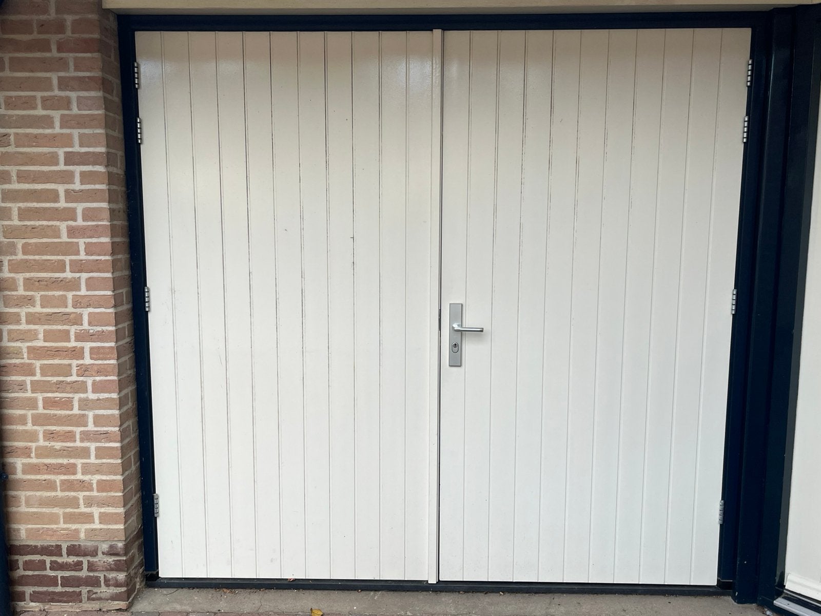 Openslaande garagedeuren met 3-puntssluiting, Ophalen, Gebruikt, Garagedeur, Hout