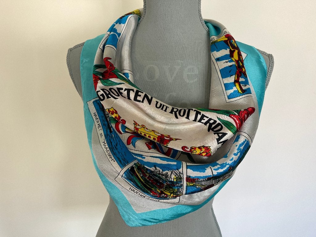 Satijnen sjaal/hoofd/halsdoek "Groeten uit Rotterdam", Rotterdam, Maat 46/48 (XL) of groter, Ophalen of Verzenden, Sjaal