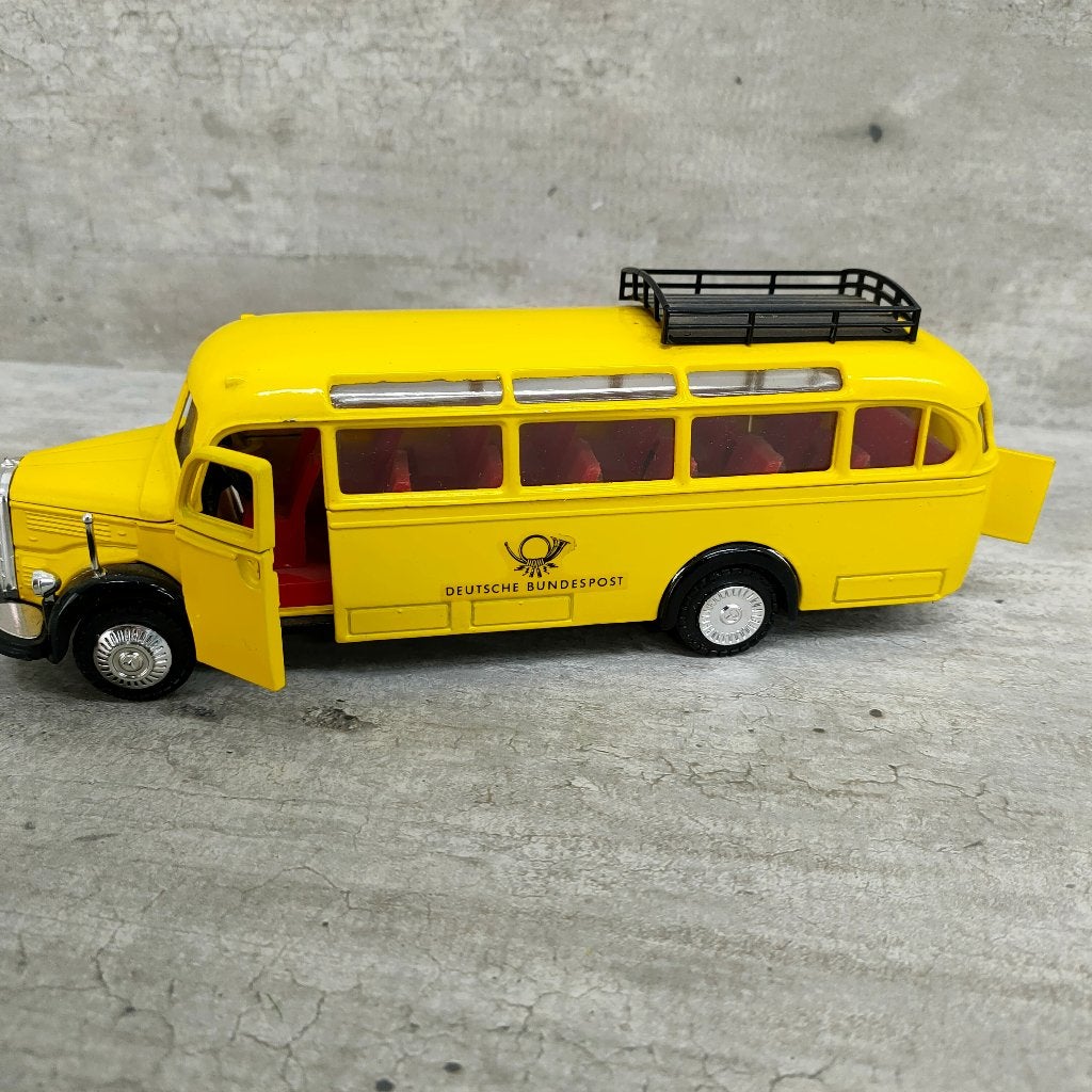 Mercedes Bens Duitse postbus  1:40 uit de 70 jaren, Hobby en Vrije tijd, Overige merken, Gebruikt, Gelijkstroom, Overige typen