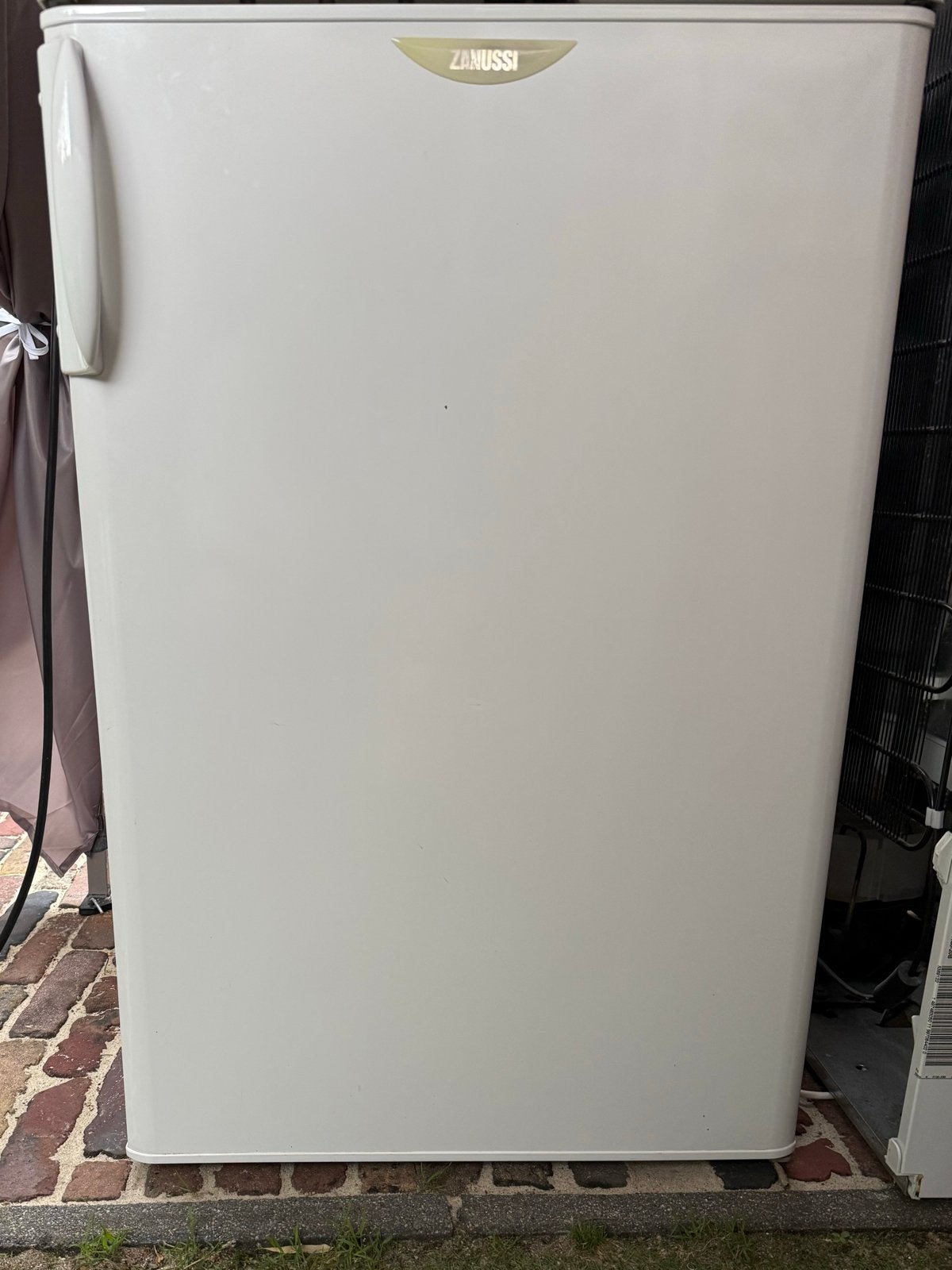 Zanussi Tafelmodel Vrieskast - Compact en Efficiënt, Gebruikt, Minder dan 60 cm, Ophalen of Verzenden, Vrijstaand
