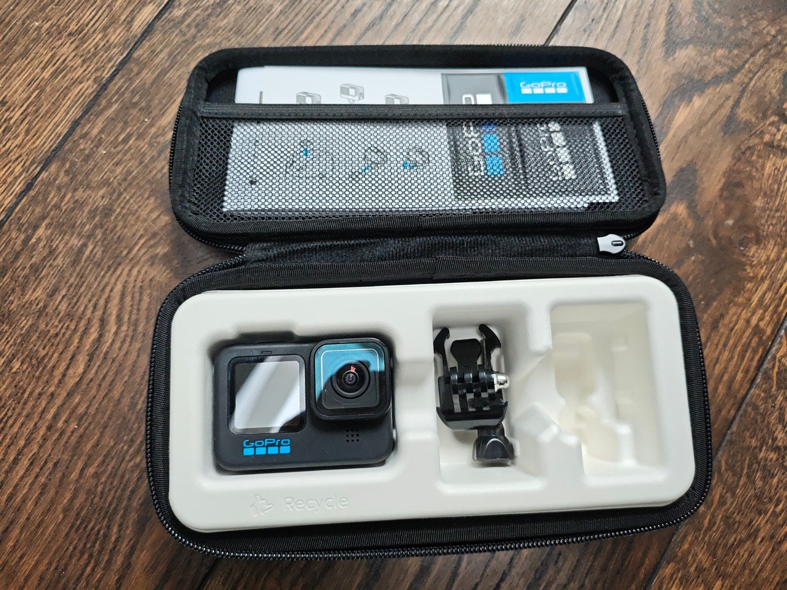 GoPro Hero 10 Black incl hoesje, zo goed als nieuw, Audio, Tv en Foto, Actiecamera's, Ophalen